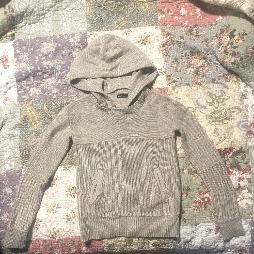 Moda International XS acrylic and wool sweater with detachable hood